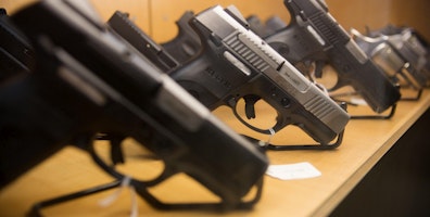 Illinois gun permit applications up 500%